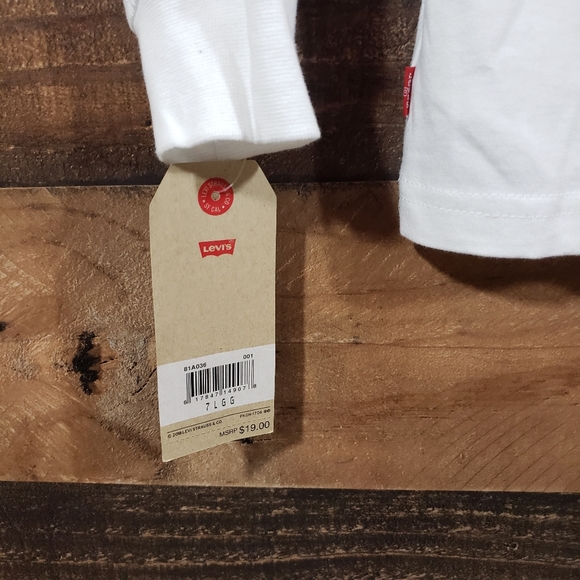 Levi's NWT logo graphic front long sleeve shirt - Picture 5 of 6